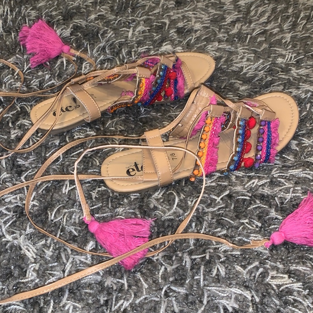 Rue21 Boho Sandals Size 7/8 - Picture 2 of 4